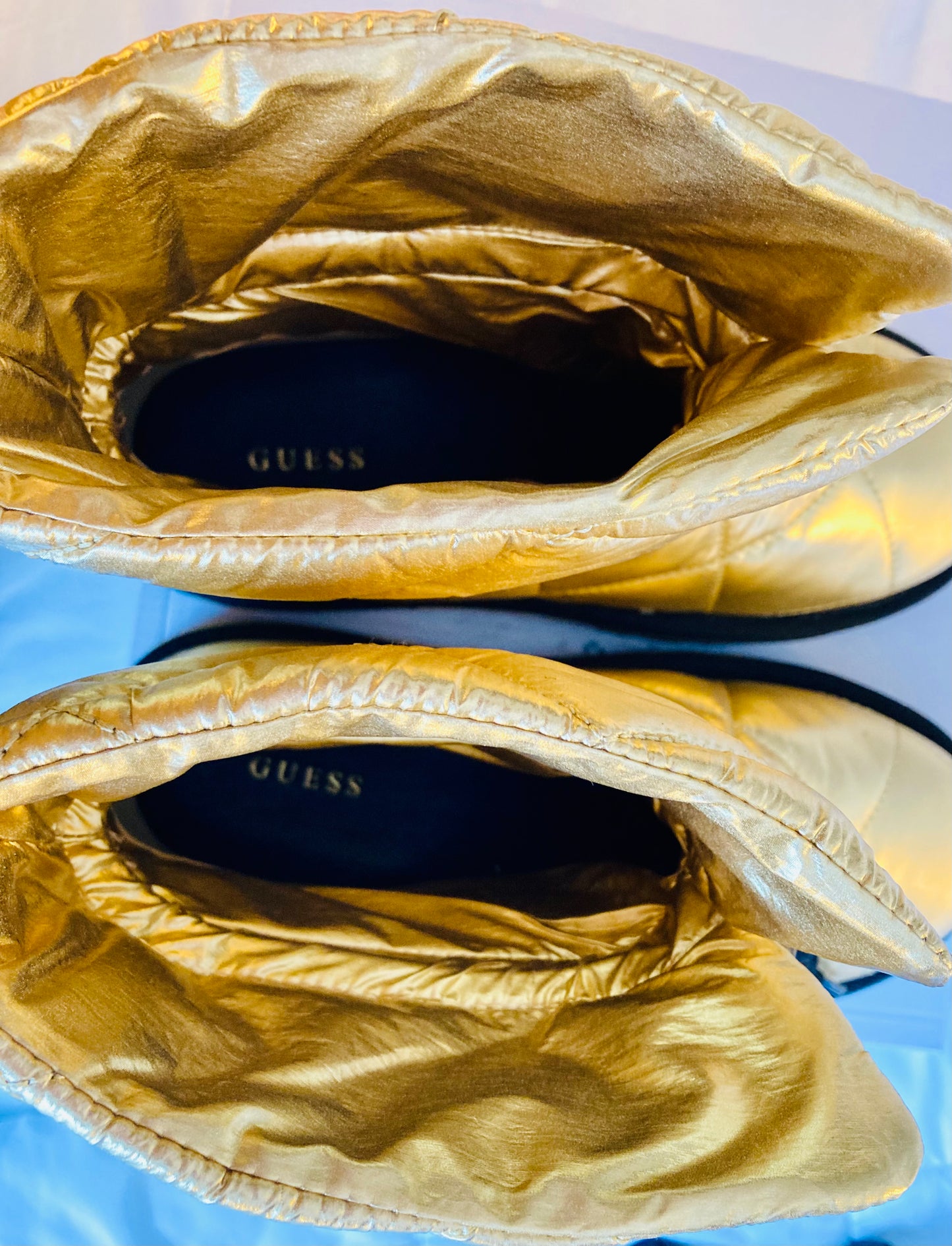 👜GUESS🧳WHO?🤎