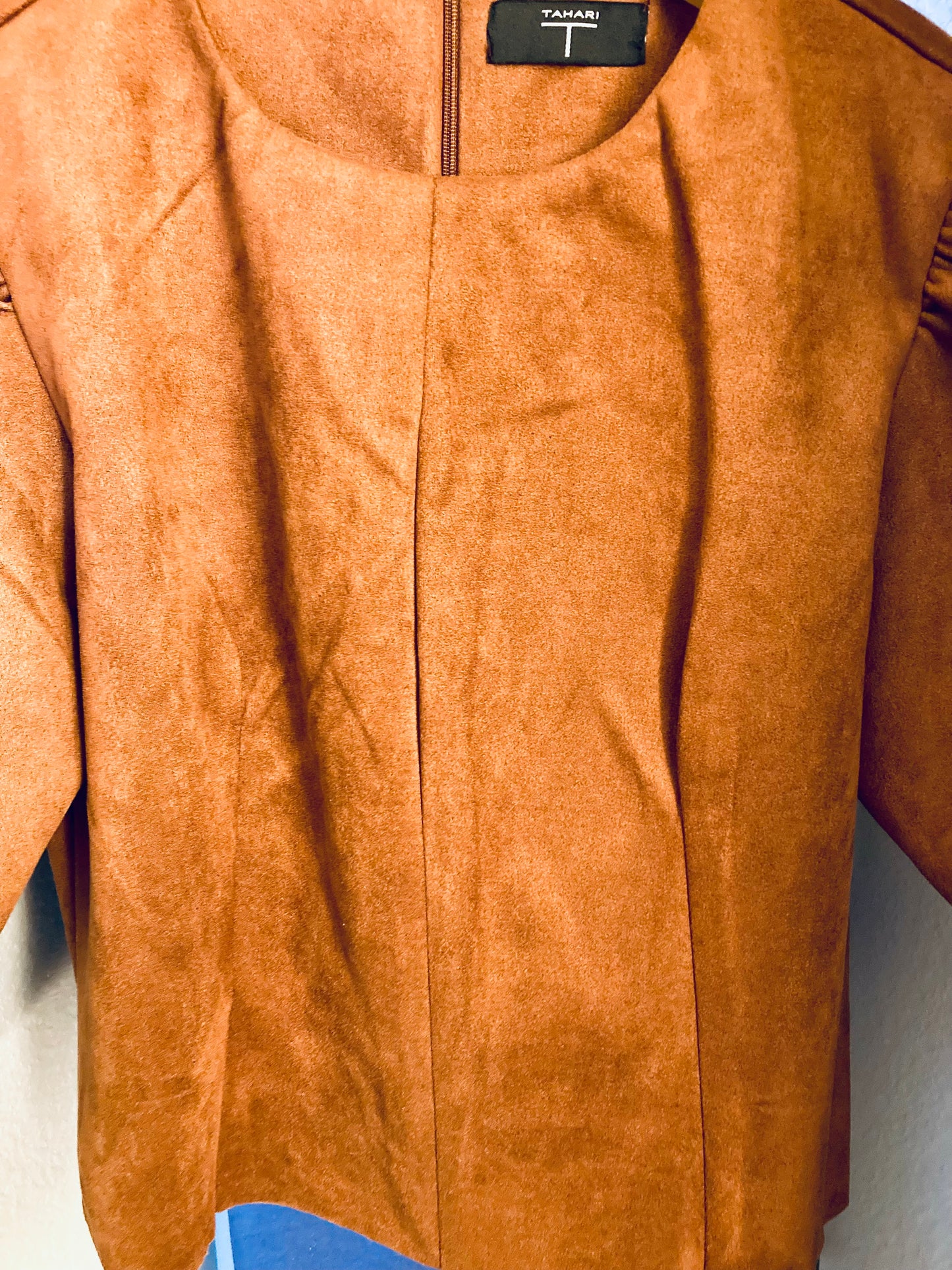 Short sleeve tahari🐅